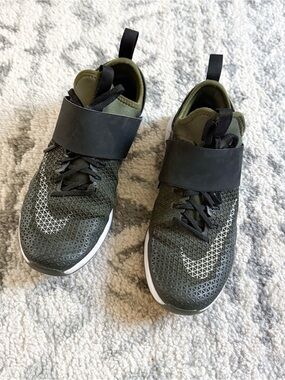 Nike Zoom with strap